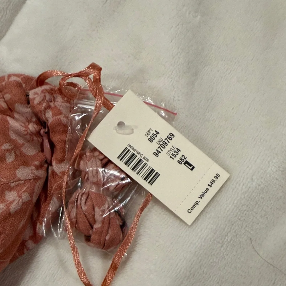 Aeropostale Strapless Floral Dress in Pink and White - Picture 3 of 4